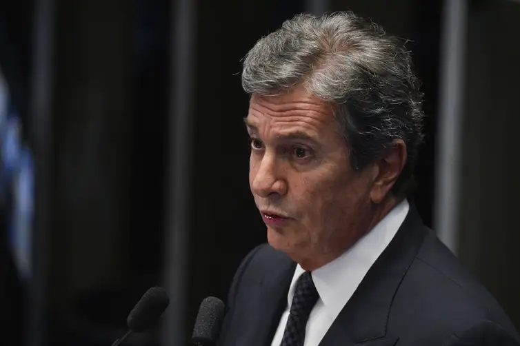 Brasília - O senador Fernando Collor de Mello, fala durante o quinto dia de julgamento final do processo de impeachment da presidenta afastada, Dilma Rousseff, no Senado (Fabio Rodrigues Pozzebom/Agência Brasil)