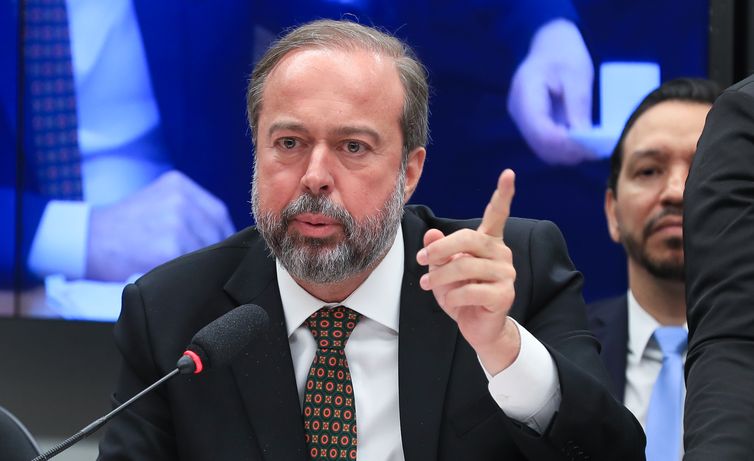 Lula Marques/Agência Brasil Brasília - 15/10/2025 - Sessão da Comissão de Relações Exteriores e de Defesa Nacional da Câmara realiza audiência pública para ouvir o ministro de Minas e Energia, Alexandre Silveira. Foto: Lula Marques/Agência Brasil.