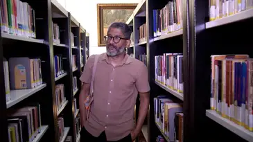 TV Brasil/Divulgação Rio de Janeiro (RJ), 25/11/2024 - Jeferson Tenório. O programa Caminhos da Reportagem destaca As marcas do racismo na escola. Frame: TV Brasil/Divulgação