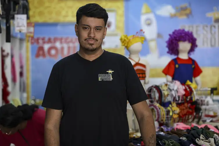 Brasília (DF), 30/01/2026 - O gerente de loja Pedro Henrique Mendonça Marques fala sobre a isenção no Imposto de Renda para quem ganha até 5mil reais.Foto: Marcelo Camargo/Agência Brasil