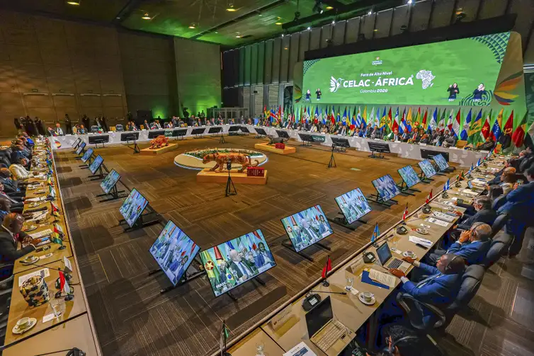 Ricardo Stuckert 21.03.2026 - Presidente da República, Luiz Inácio Lula da Silva, durante reunião de Chefes de Estado CELAC-África, no Centro de Convenções Ágora. Bogotá - Colômbia.
Foto: Ricardo Stuckert / PR