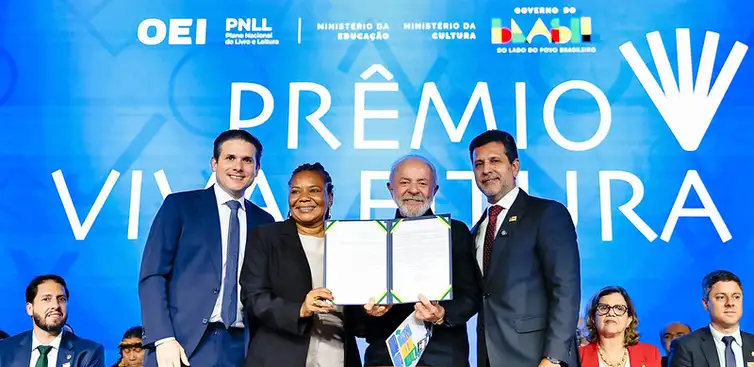 23.04.2026 – Presidente da República, Luiz Inácio Lula da Silva, durante Solenidade de entrega do Prêmio Vivaleitura, noCentro Internacional de Convenções do Brasil (CICB), Brasília/DF.

 Foto: Ricardo Stuckert / PR