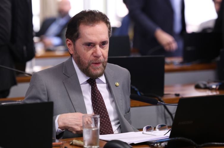 Lula Marques/Agência Brasil. Brasília – DF- 20/05/2026 – Reunião da Comissão de Constituição e Justiça (CCJ) que foi lido o relatório do senador Plínio Valério (PSDB-AM) para a Proposta de Emenda à Constituição (PEC) 65/2023, que amplia a autonomia do Banco Central. Foto Lula Marques /Agência Brasil.