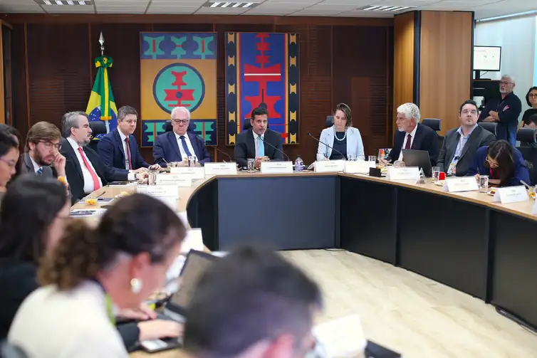 Fábio Nakakura/Ministério da Educação 20-05-2026 - O ministro da Educação, Leonardo Barchini, durante apresentação dos resultados da PND e Enade das
Licenciaturas de 2025. Foto: Fábio Nakakura/Ministério da Educação